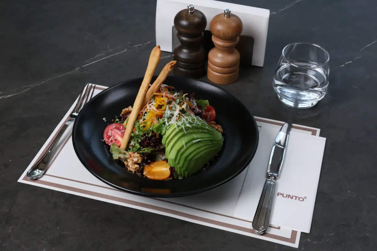 Kinoalı Bahçe Salatası